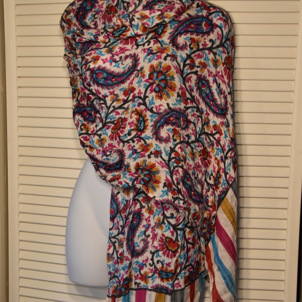 🐝 Tolani Paisley Silk Scarf